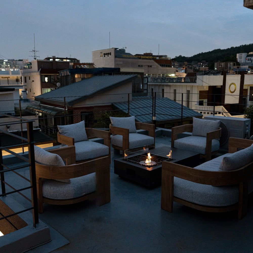 EcoSmart Fire Manhattan 50 Compact Rectangular Fire Pit Table at Balcony Japan