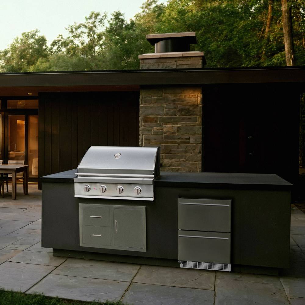 Summerset Sizzler 32 Gas Grill in Outdoor Kitchen