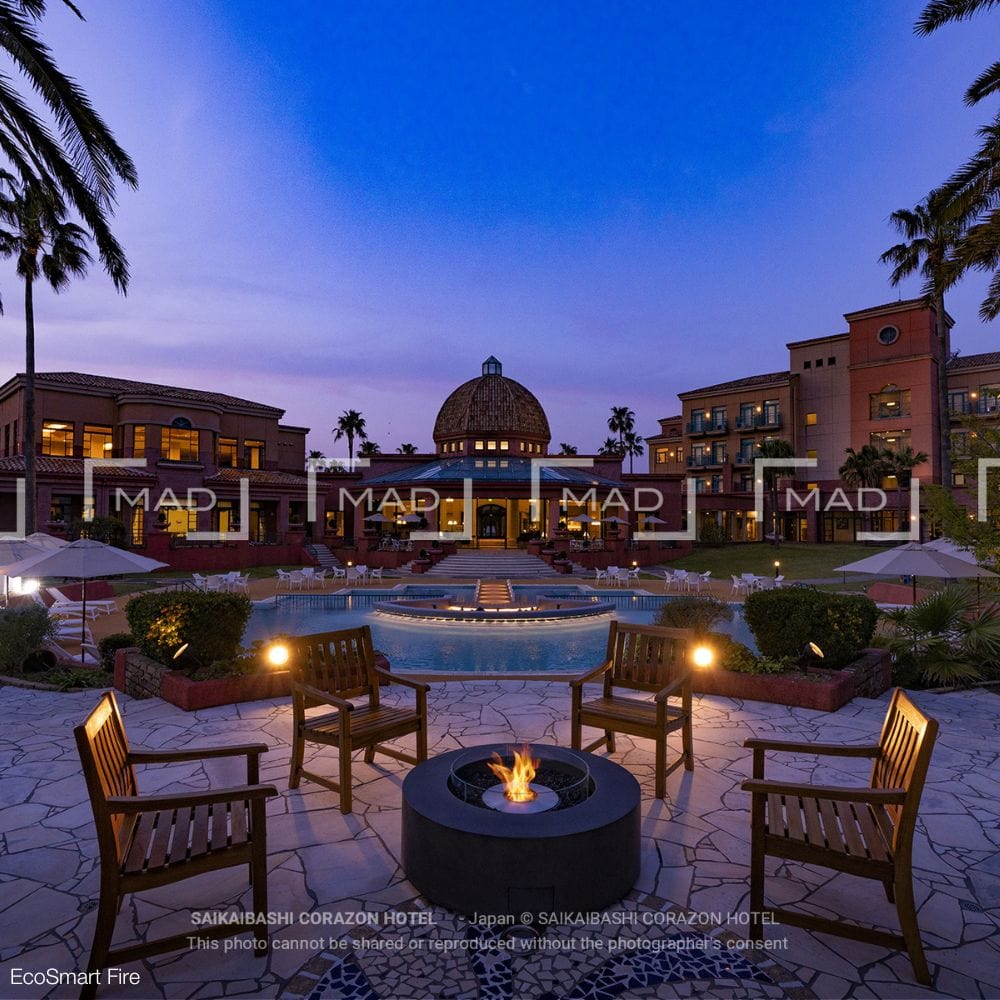 EcoSmart Fire Ark 39-Inch Black Round Concrete Fire Pit Table in a Japanese Hotel