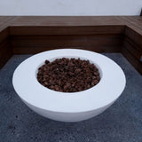 Stonelum Venecia 03 42-Inch Round White Fire Bowl with a wooden bench