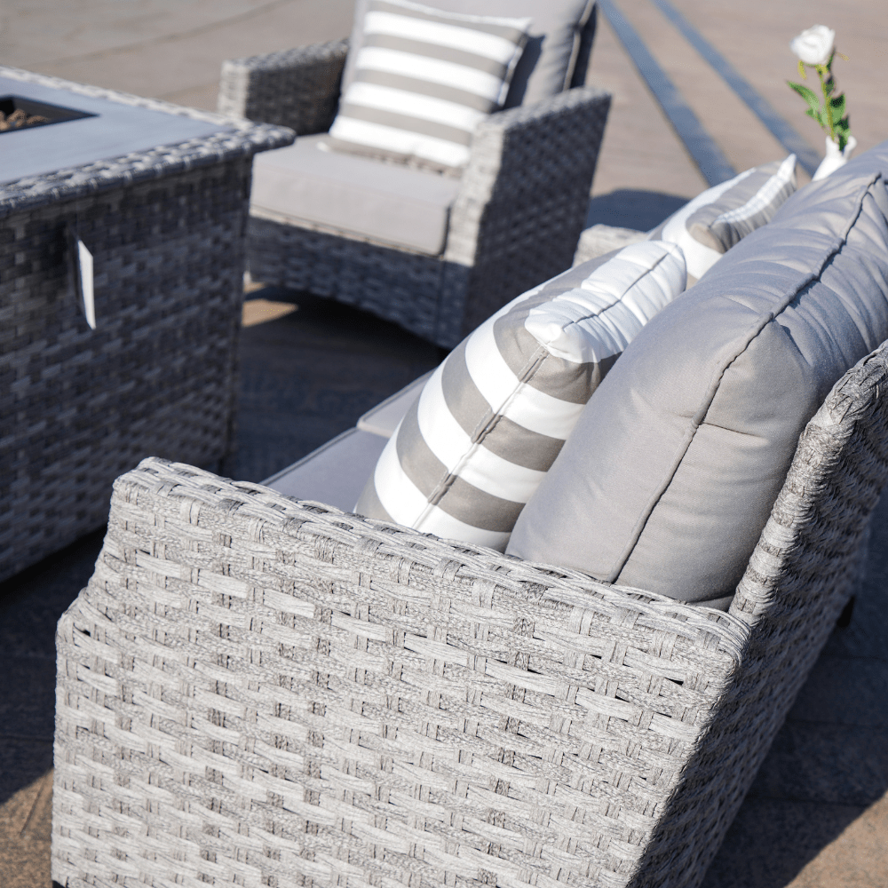 Two seater sofa of the Direct Wicker Amora 5-Piece Outdoor Furniture Set with LP Fire Pit