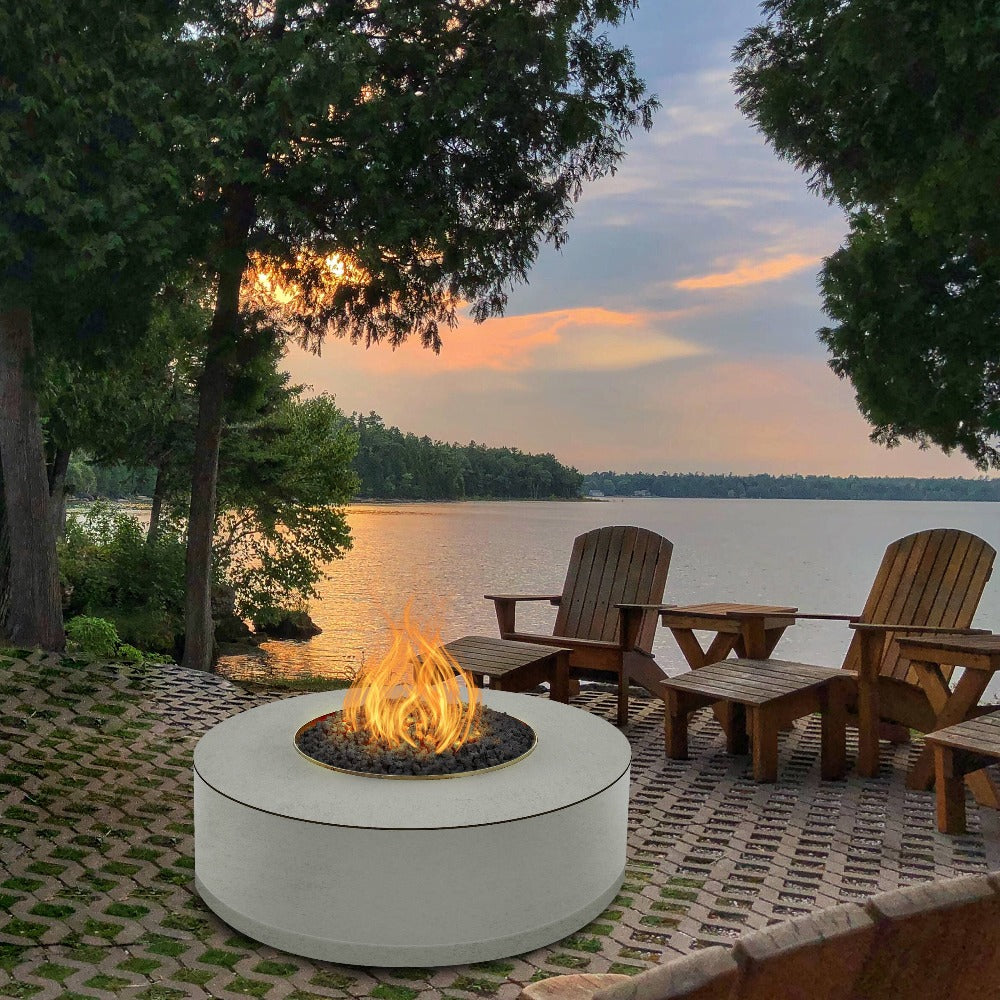 Warming Trends Customized White Round Gas Fire Pit in Outdoor Space